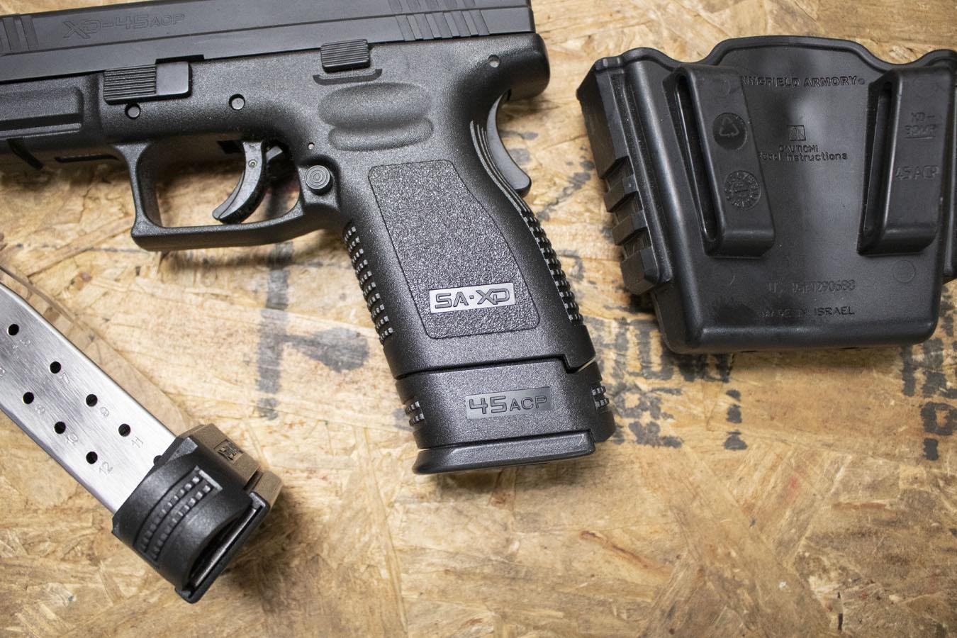 SPRINGFIELD XD-45 Compact 45ACP Police Trade-In Pistol w/Holster, Speedloader, Two Magazines (Good Condition)